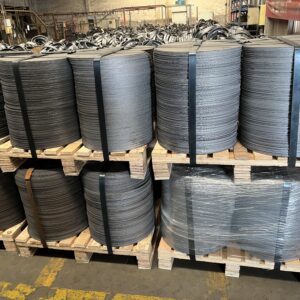 Sheet round steel plate for cylinder production