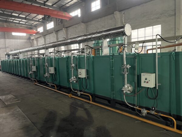 Heat treatment furnace：Cylinder heat treatment equipment is used for annealing of cylinders under nitrogen protection. The cylinder heating and cooling are carried out under nitrogen protection. After annealing, the cylinder deformation is small and the hardness is uniform.